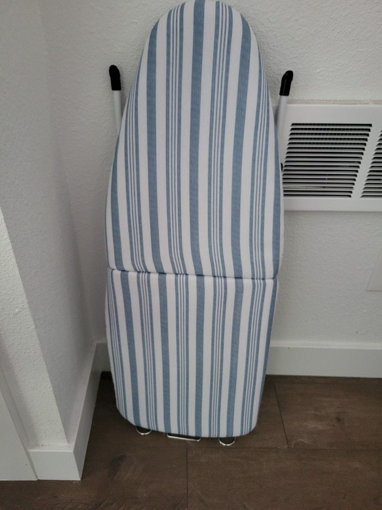 Tabletop Ironing Board