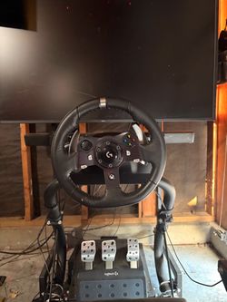 Logitech G920 Racing Wheel + Pedals