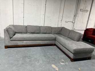 SECTIONAL COUCH SOFA