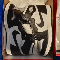 Jordan 1 Black / White  '85
