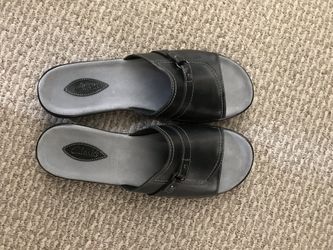 Clarks Women’s Size 9