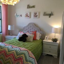 High-End Victorian Style Full Bedroom Set (Solid Wood / Solid Construction) – $1,900 OBO