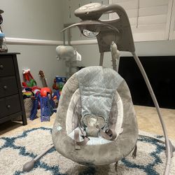 Baby Swing - Ingenuity 