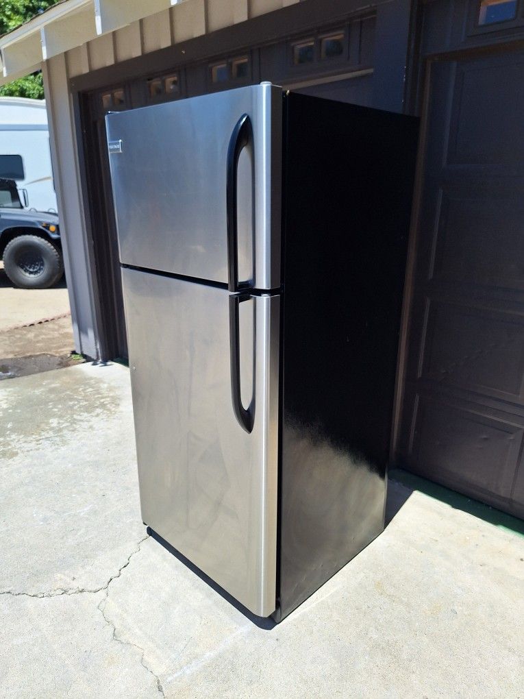 Frigidaire Refrigerator