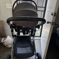 Stroller And Car seat And Bassinet 