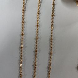 Saturn. Electro Plated Gold Chain./ Saturn. Cadena En Baño De Oro.