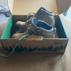 Hiking Boots 
