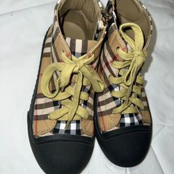 Boys Burberry Shoes Size 33 