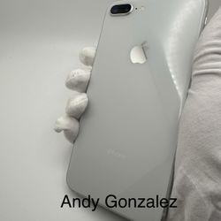 iPhone 8 Plus 64GB Silver (Unlocked/Liberado)