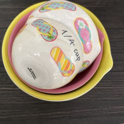 Summer Sandals Spouted Measuring Cups