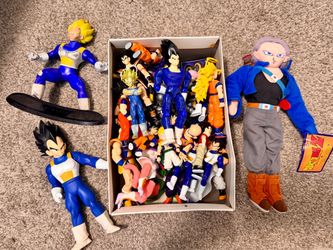 Vintage Dragon Ball Z Action Figure Collection — 29 Pieces — Goku, Vegeta, Trunks & More