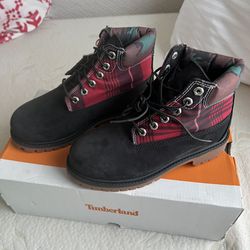 Boy Timberland Boots size 2.5 