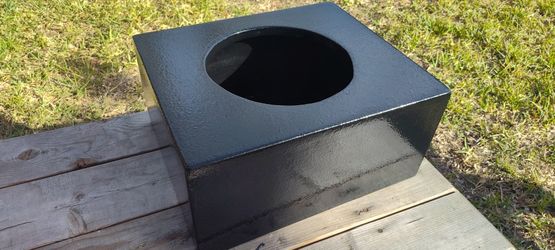 PLASTIC INSULATED SPEAKER POD FOR A BOAT.....17X13X8