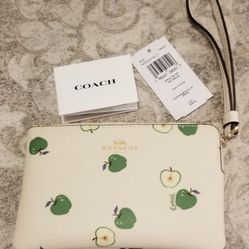 NEW COACH Wristlet Great Teacher Gift