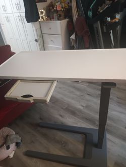 Heavy duty over bed table