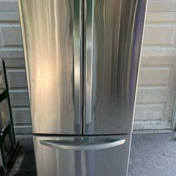 Refrigerator 30 Wide 