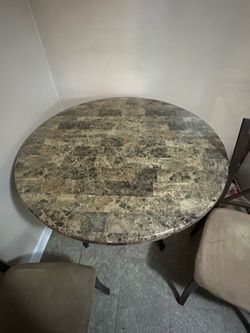 Round Table with 4 Chairs – $30 OBO