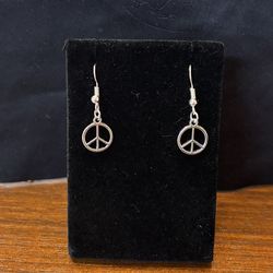 New Silver Tone Peace Sign Earrings