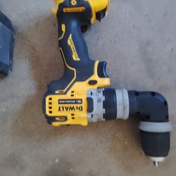 Dewalt Drill And Flashlight One Charger 2 Batterys  