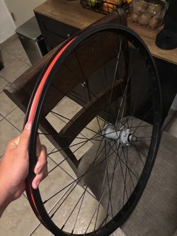 Throne rim 29er