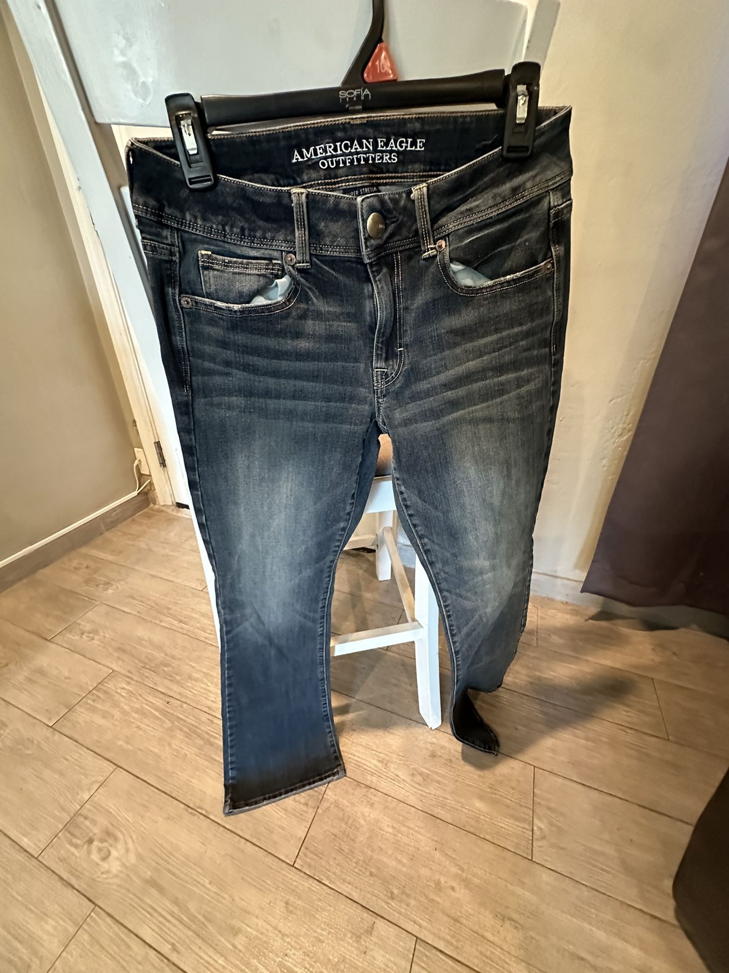 American Eagle Size 6 $10 Super Stretch