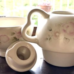 Vintage Pfaltzgraff Stoneware Whimsical Teapot & Tea Cup Set  3pc Like New/Never Used