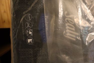 Sealy Posturepedic King Mattress – Excellent Condition