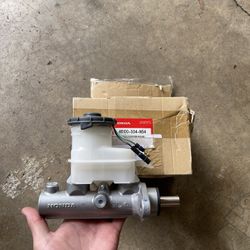 New OEM Honda Brake Master Cylinder 46100-S04-N54