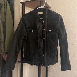 Black medium Jean jacket With A Los Angeles Logo.