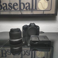 Canon EOS R100 