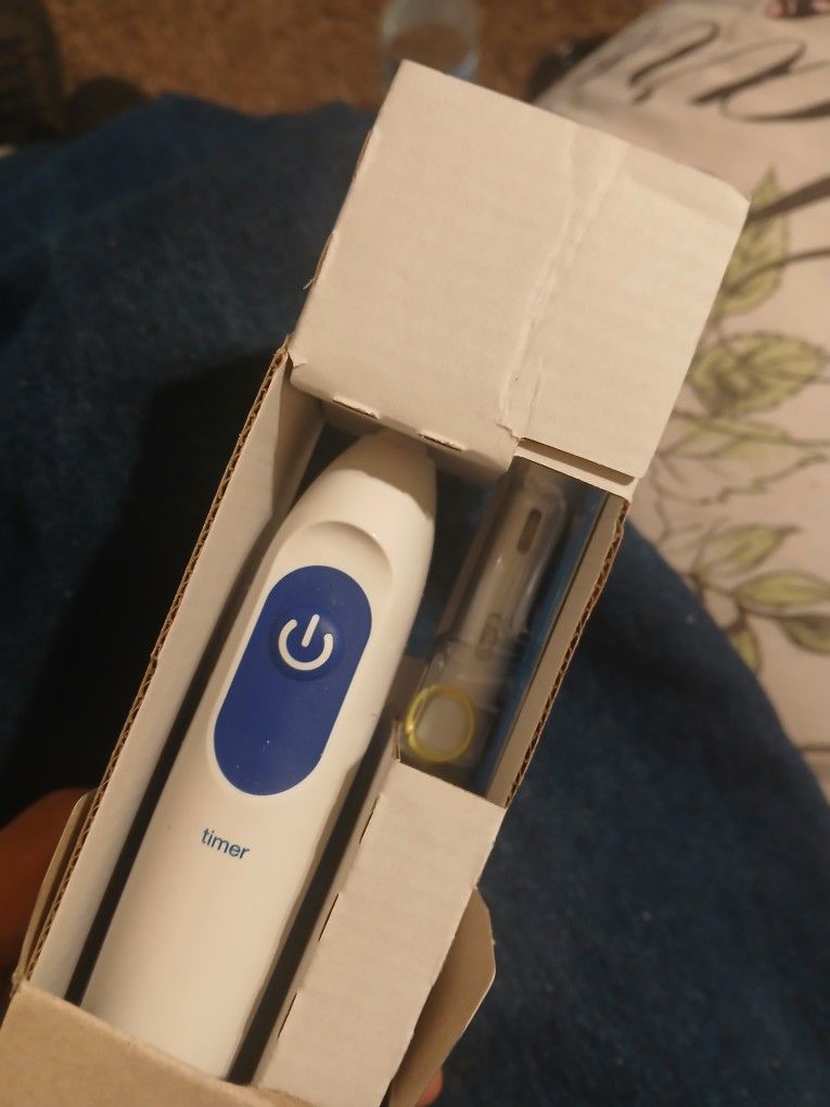 Oral B 100 Brand New