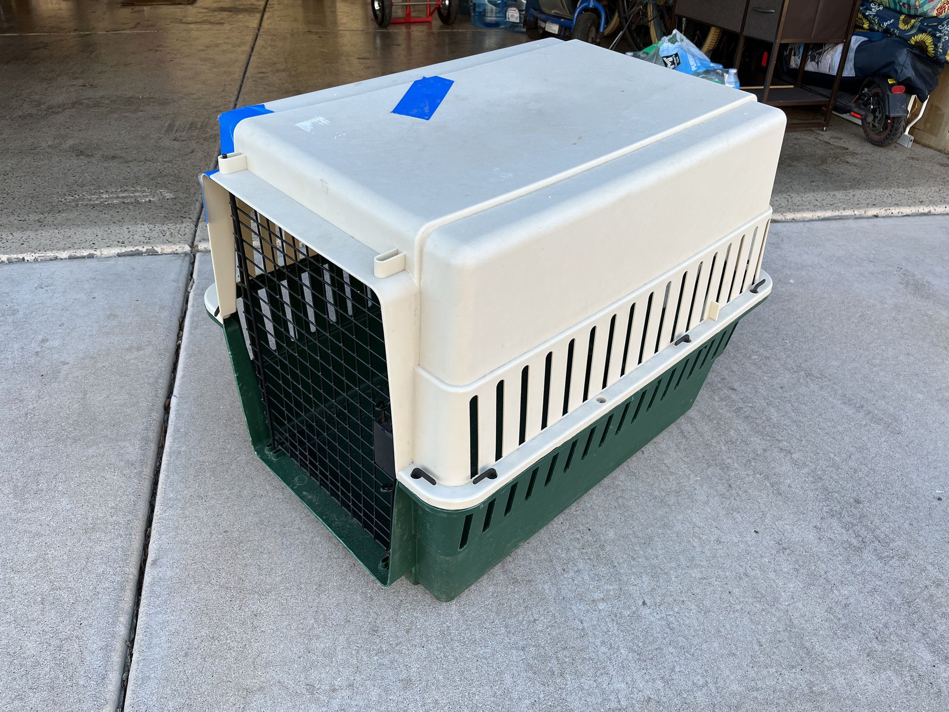 Large Dog Or Pet Animal Crate Carrier 27 X 19 X 22 Inches