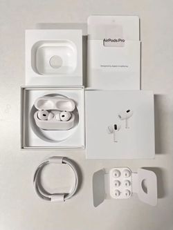 Apple AirPods Pro 3 with Charging Case