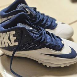Mens Football Cleats Size 10.5