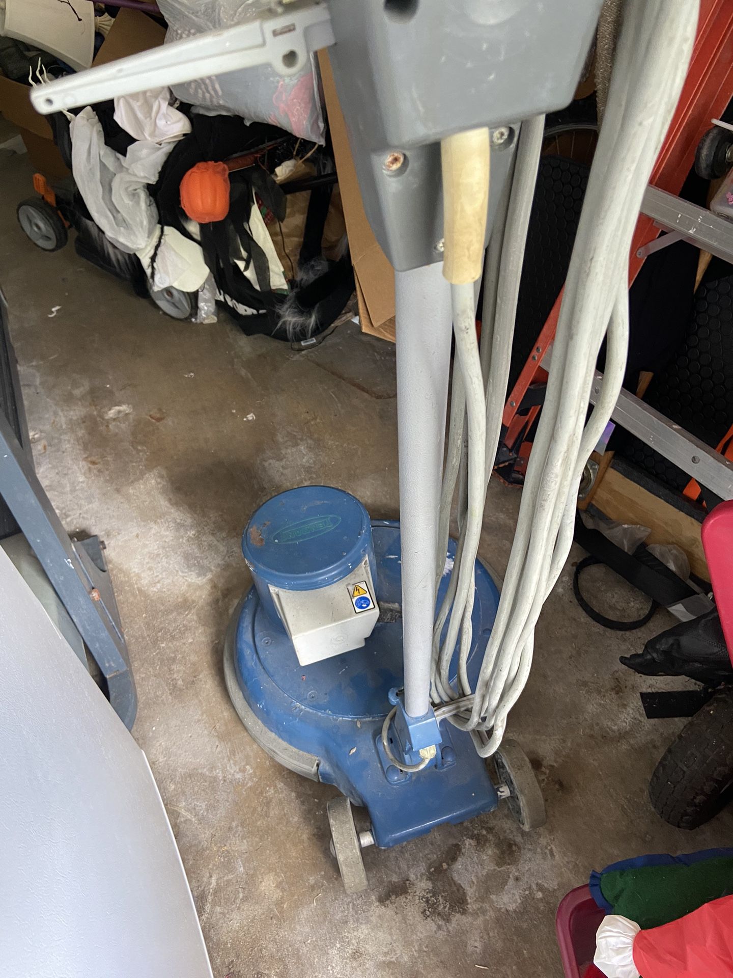 Tennant 2150 Floor Scrubber And Polisher 