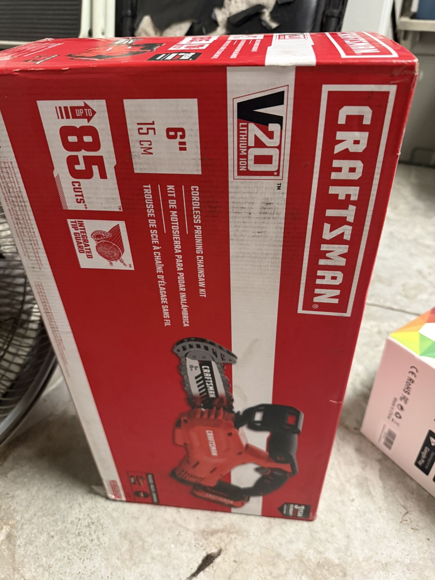 CRAFTSMAN V20 20-volt max 6-in Battery 2 Ah Chainsaw CMCCS320D1 NEW