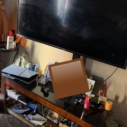 Flat Screen With Stand 