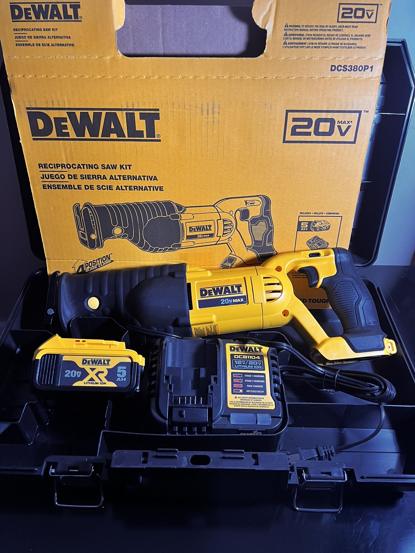 20v Dewalt reciprocating saw with Charger and 5Ah battery