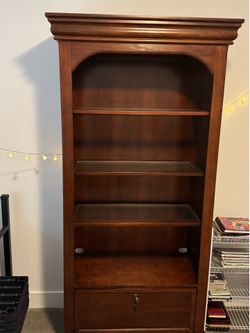Bookshelf - must pickup yourself