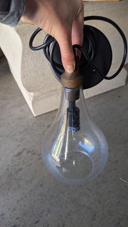 Teardrop Single Pendant Light-black