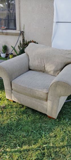 LG Oversized Chair
