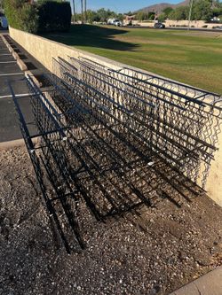 Wall wine racks