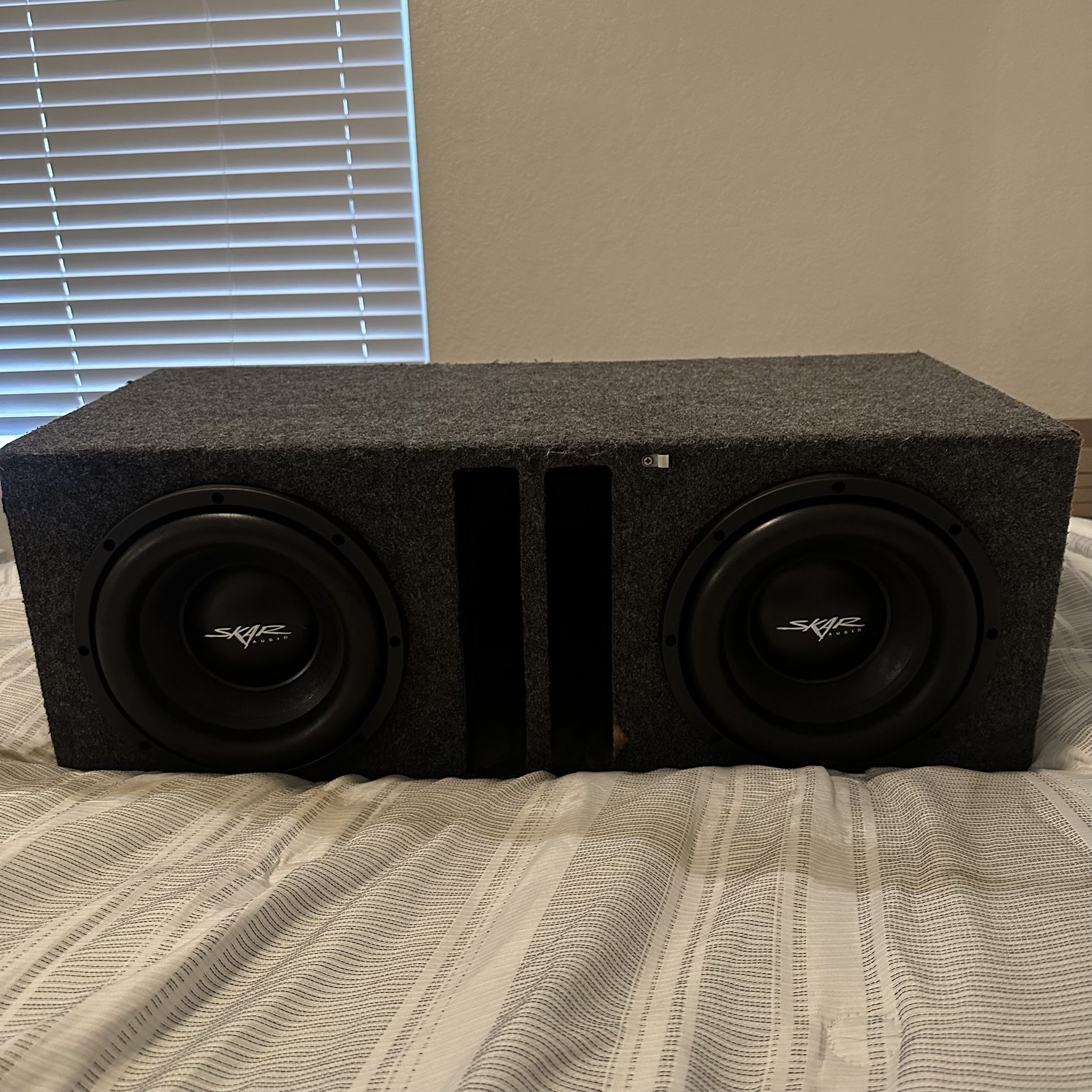Skar Audio Subwoofer System + Amp – 800W RMS – Dual 12” Subs