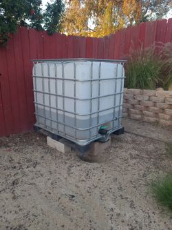 265 Gal Water Tank