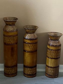 Set of 3 Textured Decorative Metal Pieces Excellent Condition