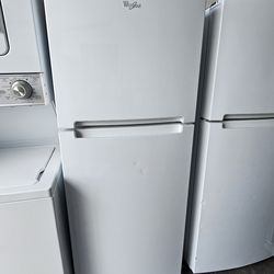 WHIRLPOOL REFRIGERATOR 24"