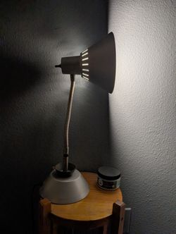 2 Metal Desk lamps