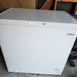 Vissani Chest Freezer 7 cu Ft