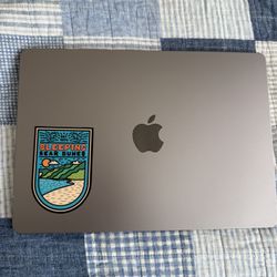 Apple MacBook Air M2 (2022) – 256GB – Model A2681 – Excellent Condition