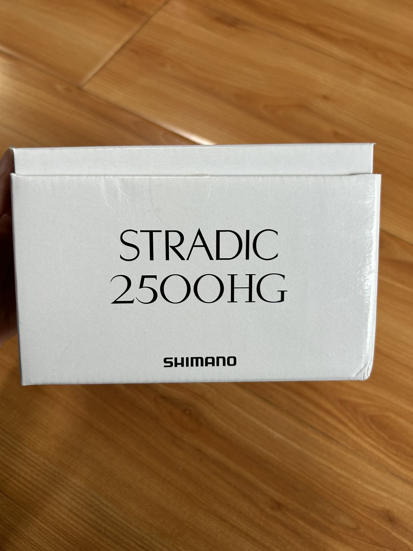 Shimano Stradic 2500 HG Spinning Fishing Reel Like New With Box